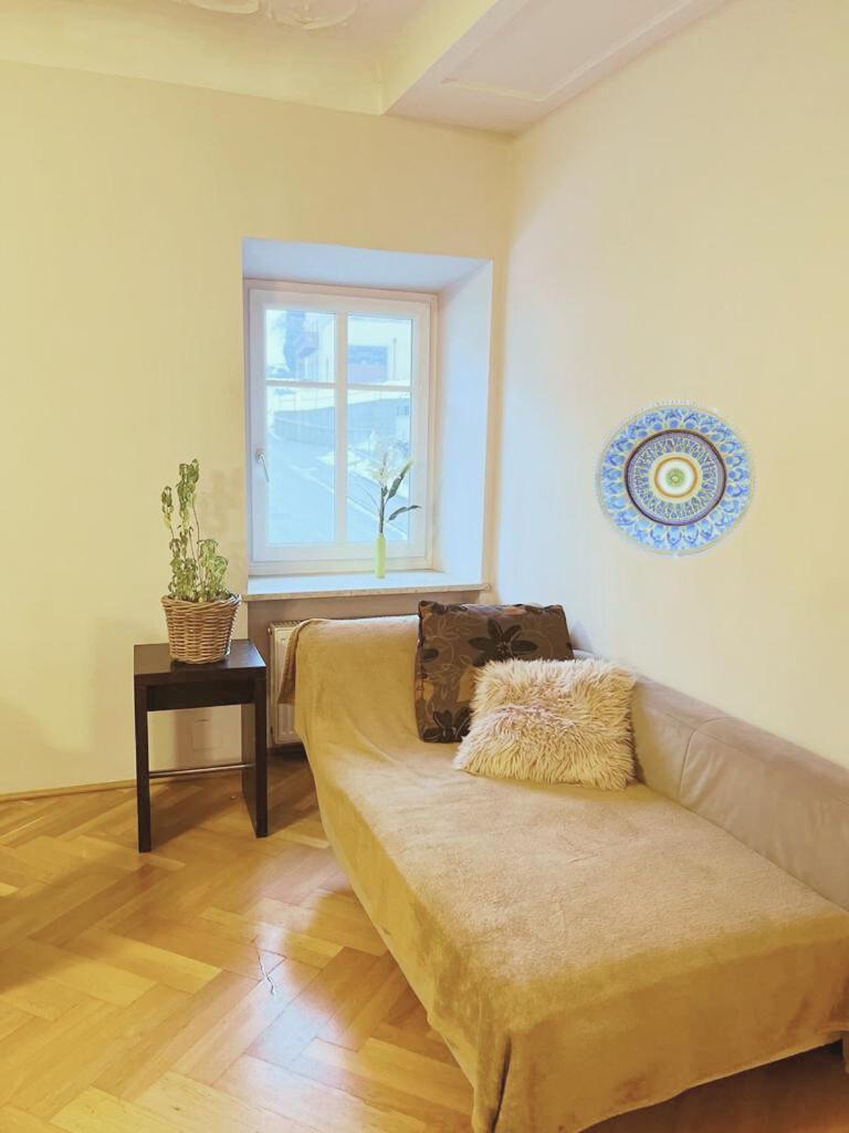 Taferne In Koestendorf - Ferienwohnung Monteurzimmer Neumarkt am Wallersee Exteriör bild