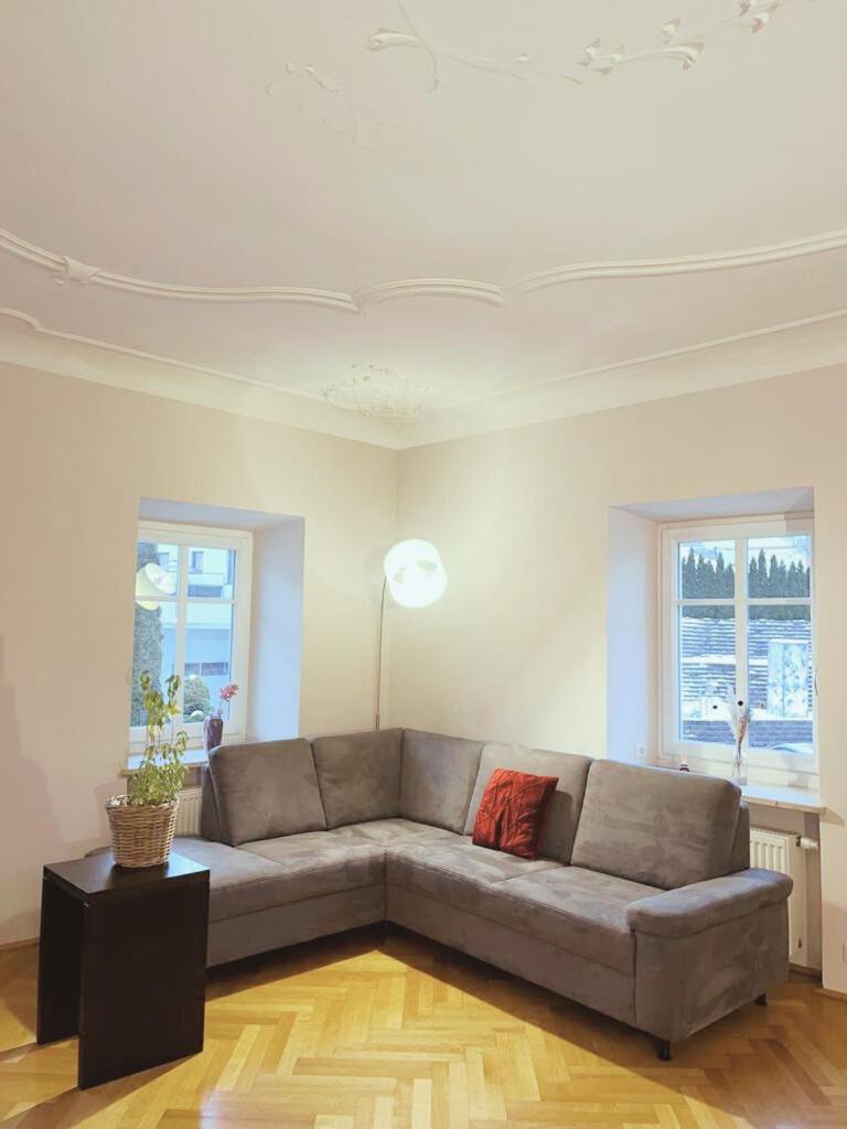 Taferne In Koestendorf - Ferienwohnung Monteurzimmer Neumarkt am Wallersee Exteriör bild
