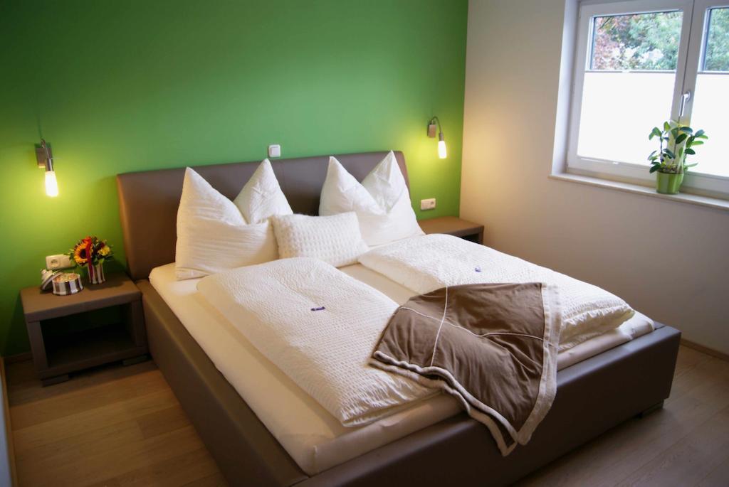 Taferne In Koestendorf - Ferienwohnung Monteurzimmer Neumarkt am Wallersee Exteriör bild